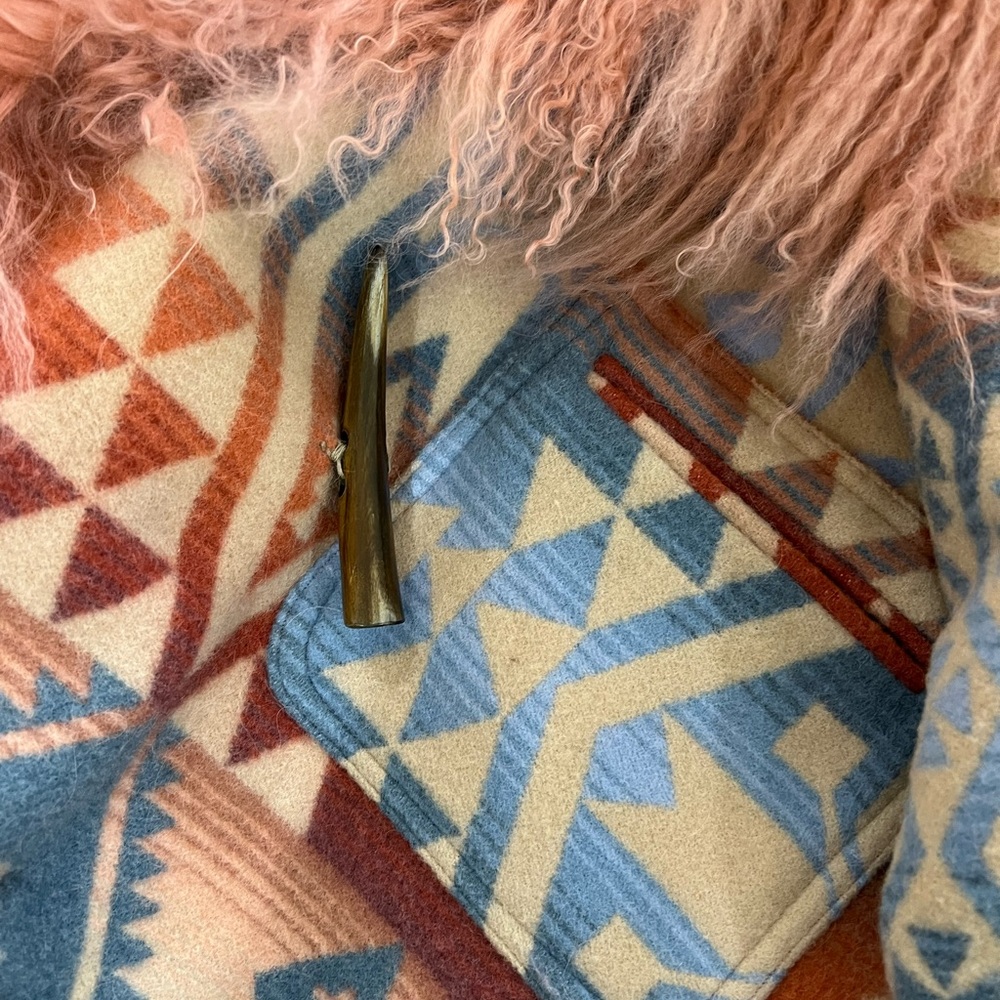 Lindsey Thornburg CANYONLANDS SHEARLING CLOAK - Picture 5 of 8